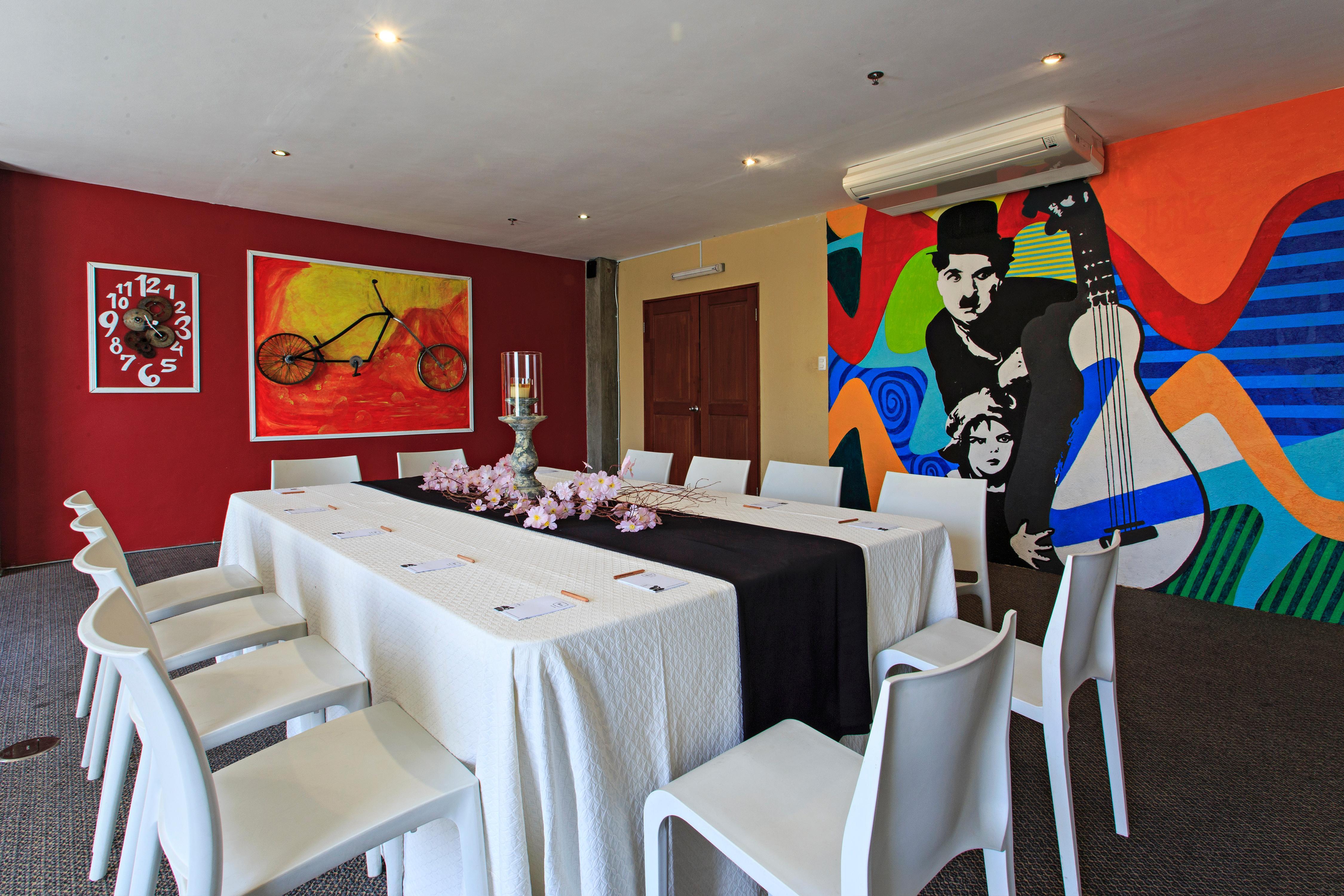 The Henry Hotel Cebu Екстериор снимка